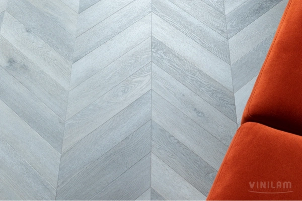 Кварцвиниловая плитка VINILAM PARQUET CHEVRON RI444515CL4 Шеврон Легран Glue